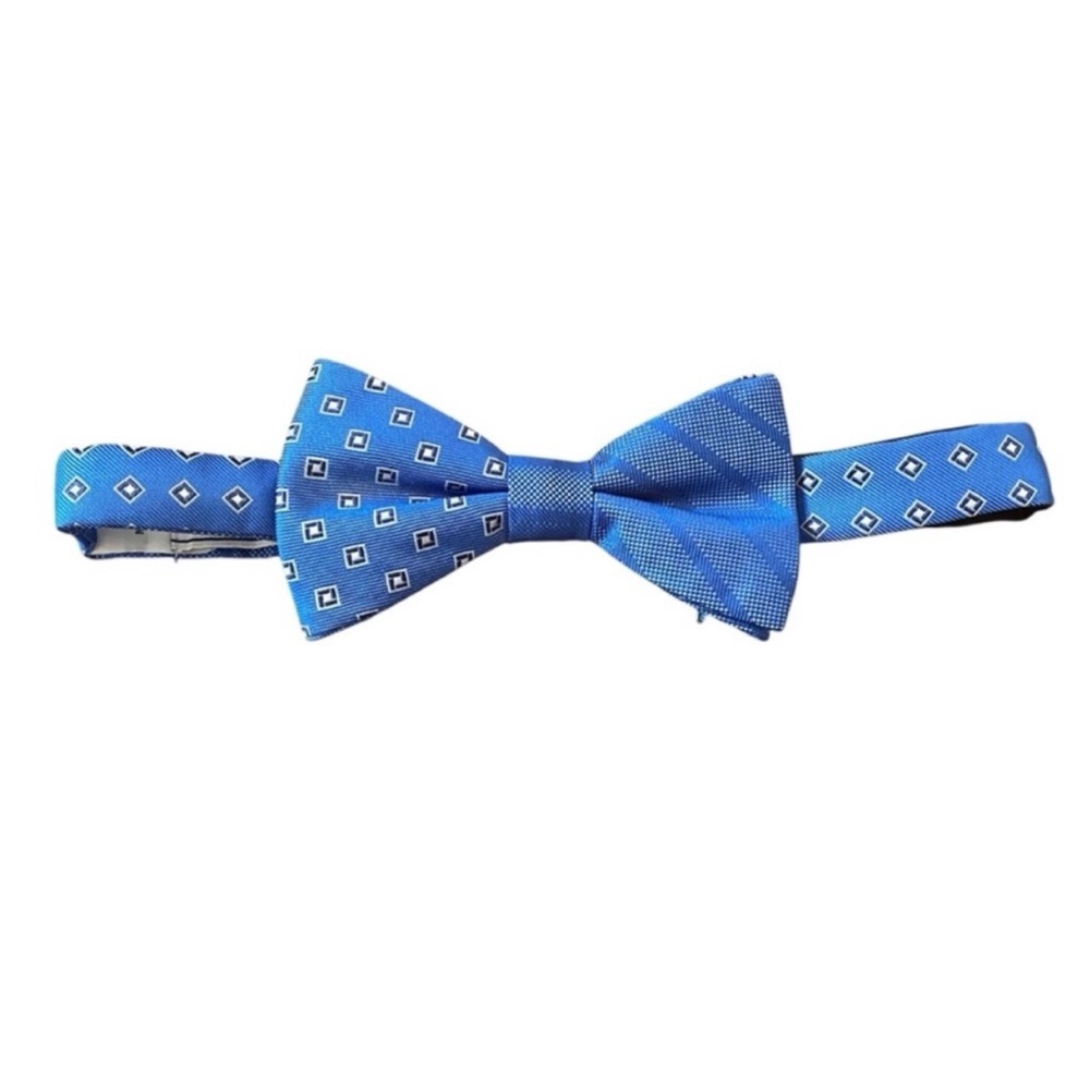 IZOD Patterned Bow Tie